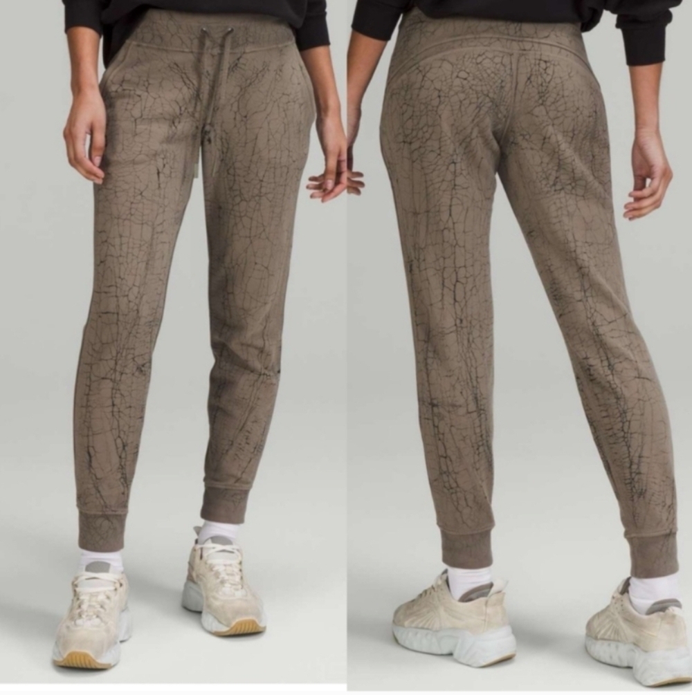 Lululemon Warm Down Jogger 7/8 Length Thread Dye Rover Black Sz 2 EUC
